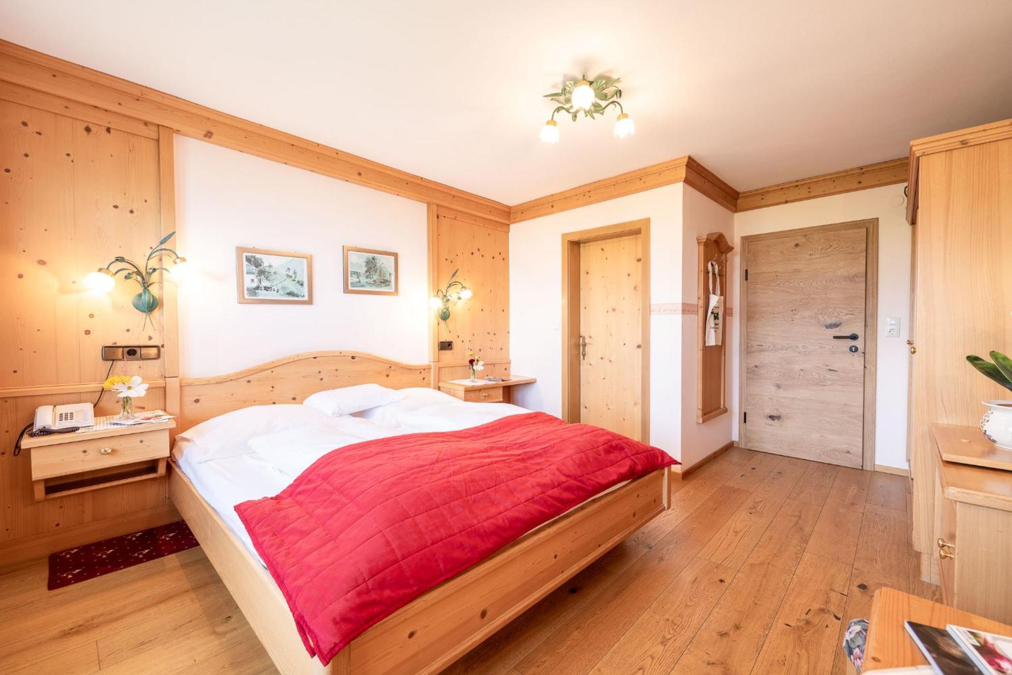 Oerglwirt Ferienwelt - Hotel Post Oerglwirt Mariapfarr Pokój zdjęcie