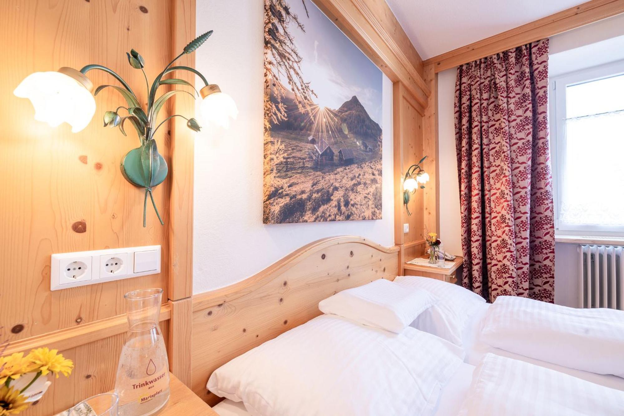 Oerglwirt Ferienwelt - Hotel Post Oerglwirt Mariapfarr Pokój zdjęcie