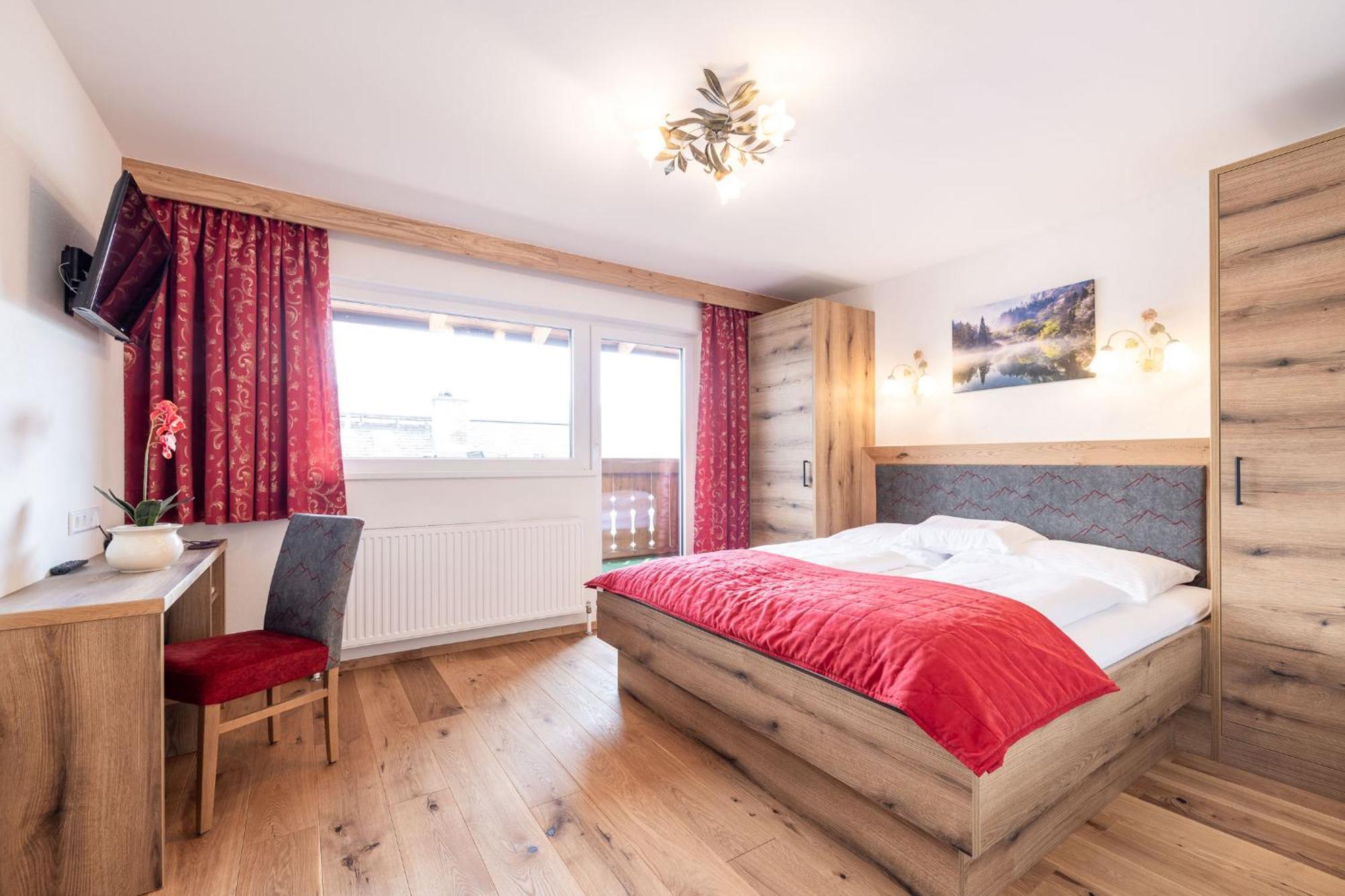 Oerglwirt Ferienwelt - Hotel Post Oerglwirt Mariapfarr Pokój zdjęcie